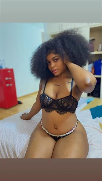 Betty, Escort, Abidjan