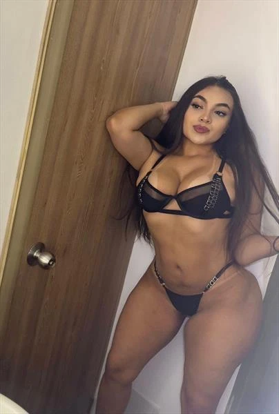 Salome Moretti, Escort, Bogotá