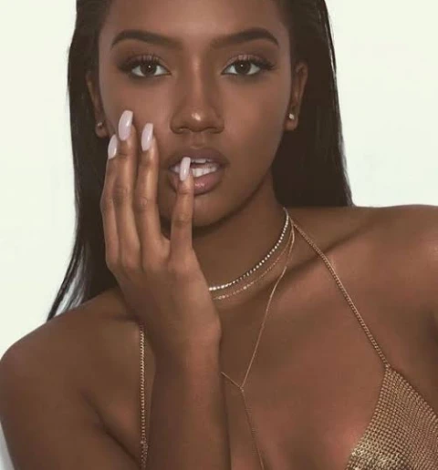 Val, Escort, Nairobi