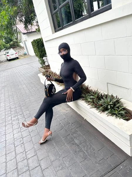 Harmless Nice, Escort, Accra