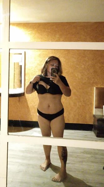 Lianne P, Escort, Makati
