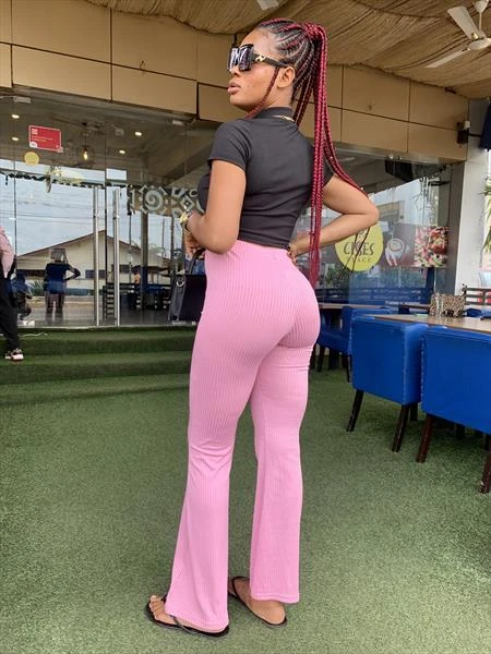 CreamyVee, Escort, Accra