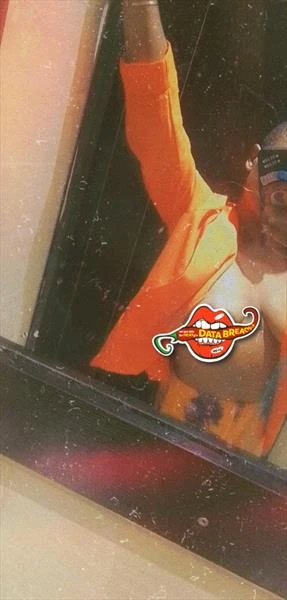 Squirt Goddess — 1 / 2
