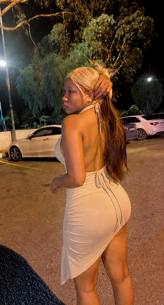 Sophie, Escort, Accra