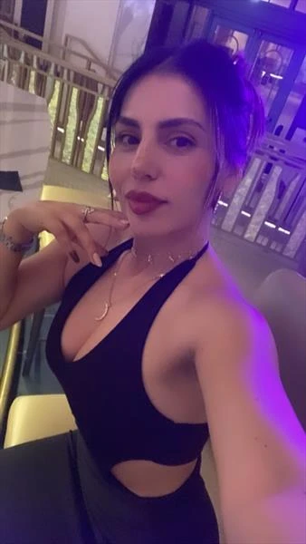Samy, Escort, Nassau