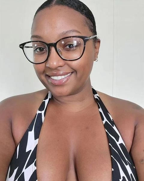 Janet Campbell : Janet Campbell, Escort, Accra