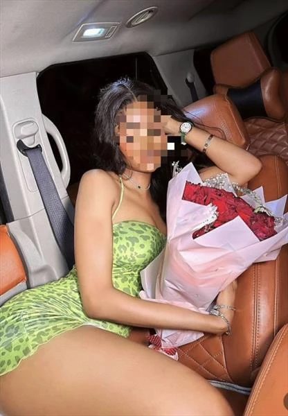 Nanzzy, Escort, Lagos
