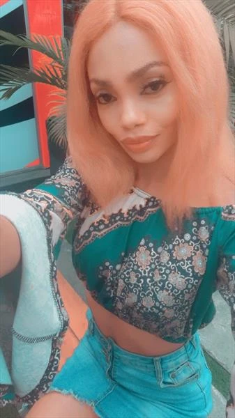 Rosebarbie — 1 / 2
