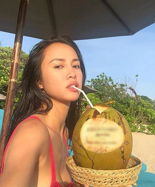 Nona, Escort, Hanoi