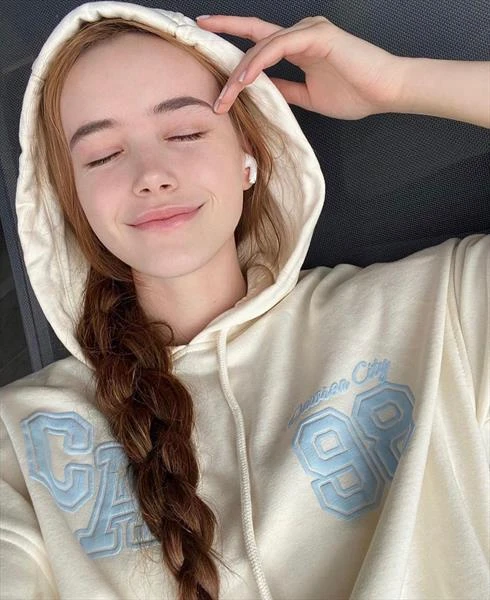 Miki, Escort, Hongguang Qidui