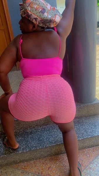 Sherly, Escort, Accra