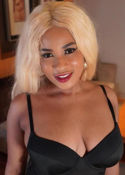 Sugababe, Escort, Hongguang Qidui