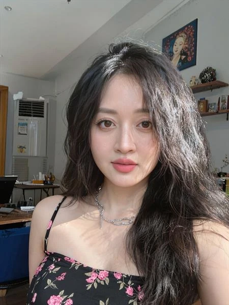 Yummy, Escort, Ho Chi Minh City