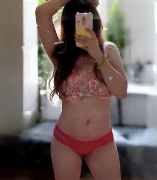 Peach, Escort, Manila