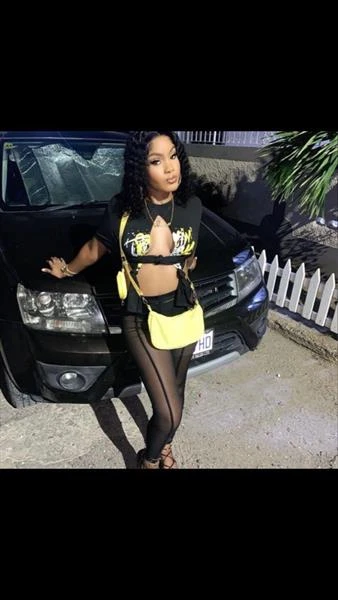 Ashley, Escort, Nassau