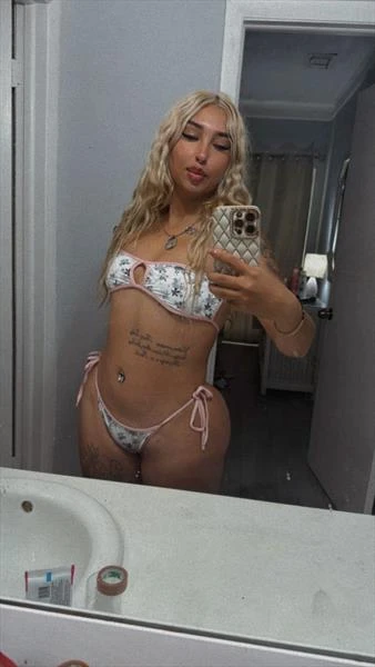Susana, Escort, Nassau