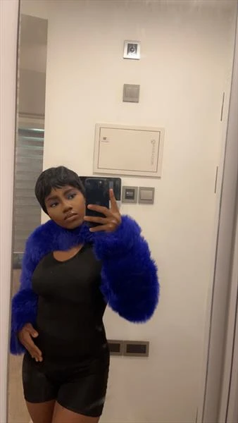 Petite, Escort, Accra