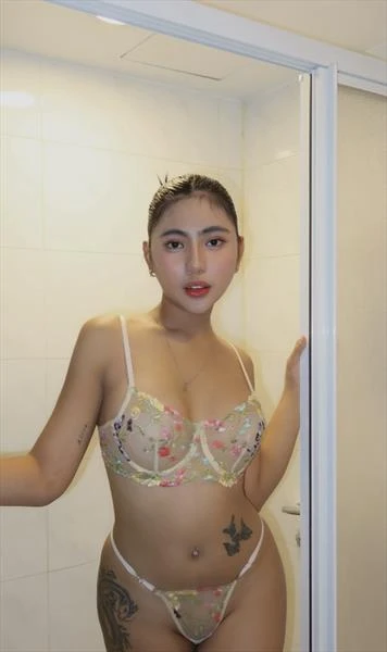 Alliah, Escort, Hongguang Qidui