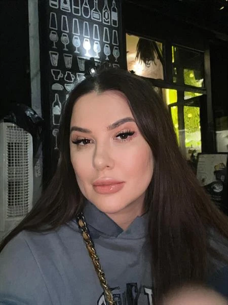 KIRA — 1 / 2