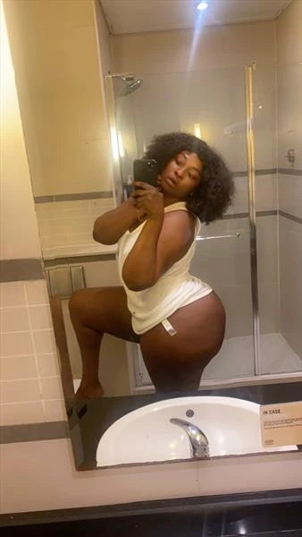 Gracelyn, Escort, Tema