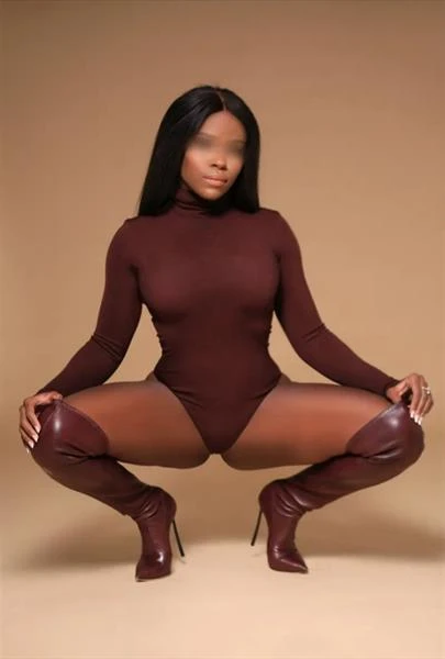 Jazzlyn Dove — 1 / 2