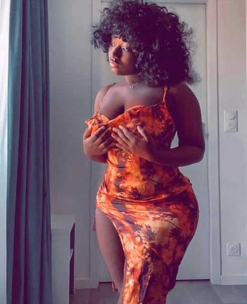 Mary, Escort, Accra