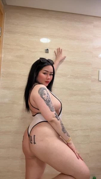 Maya — 1 / 2