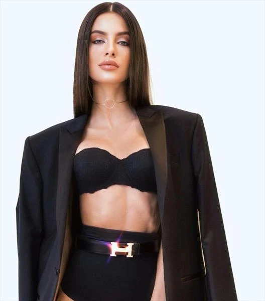 Laura, Escort, Hongguang Qidui