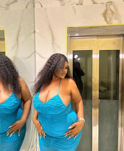 Lizzy, Escort, Port Harcourt