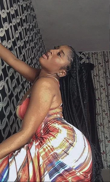 Evelyn beil, Escort, Accra
