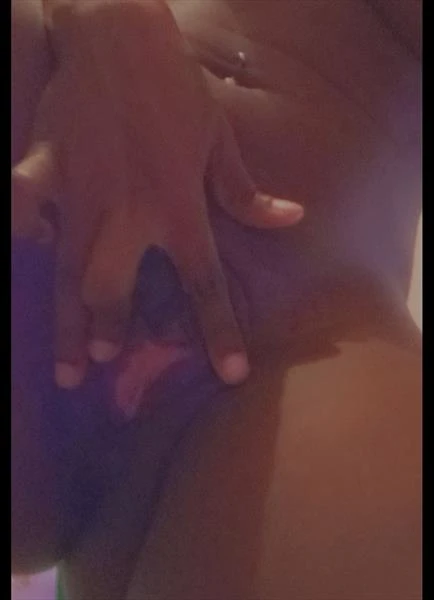 Shantoy, Escort, Kingston