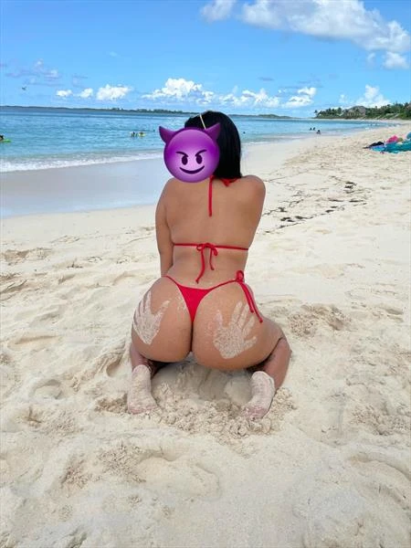 PiaHotLove, Escort, Nassau