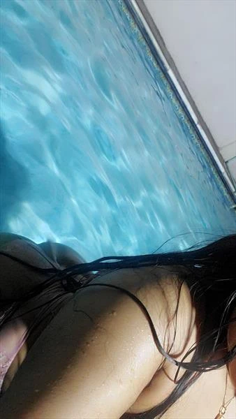 Roselle, Escort, Kumasi