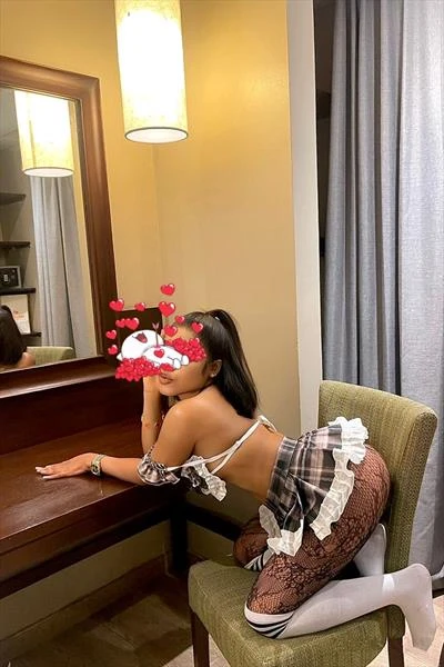 Mollie, Escort, Accra