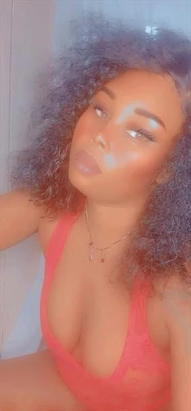Wet Milf, Escort, Accra