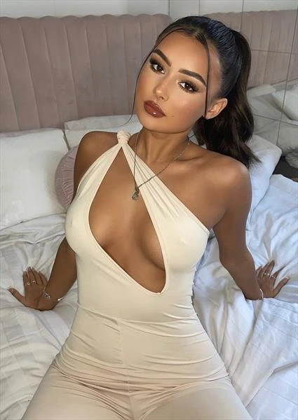 Kendra, Escort, Hongguang Qidui