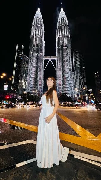 Shane, Escort, Manila