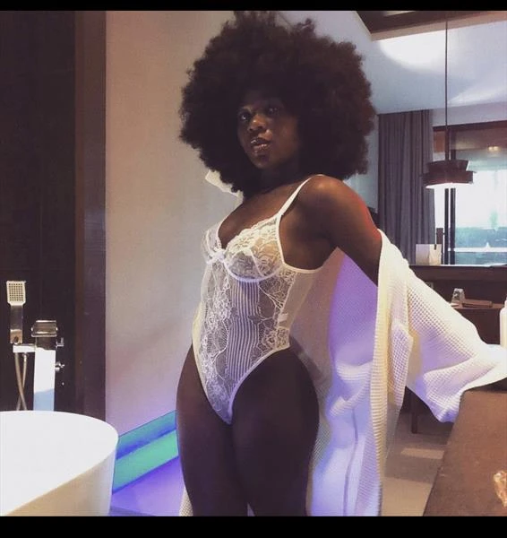 Zara, Escort, Accra