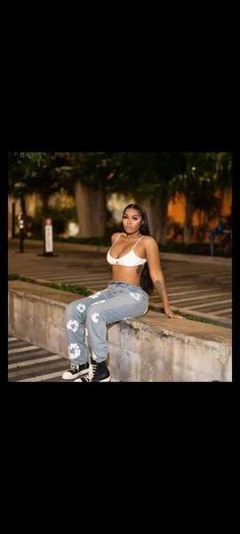 Eliana, Escort, Nassau