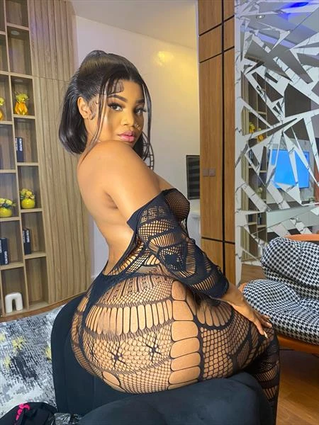 Bubu, Escort, Accra