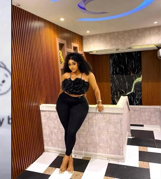 Mila, Escort, Accra