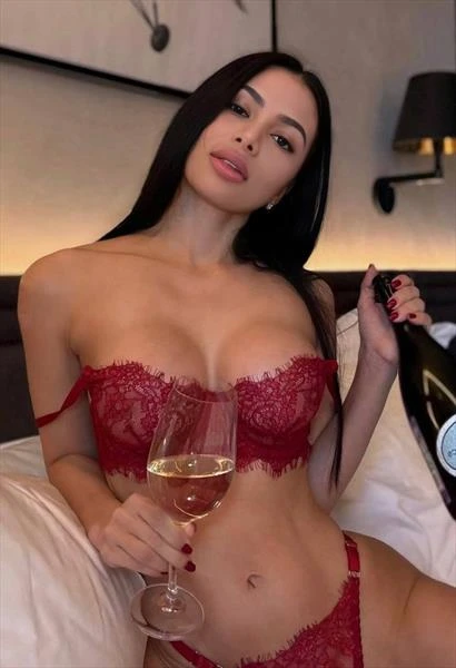 ROSA, Escort, Hongguang Qidui