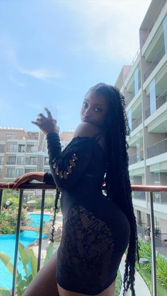 Wet bubbles, Escort, Accra