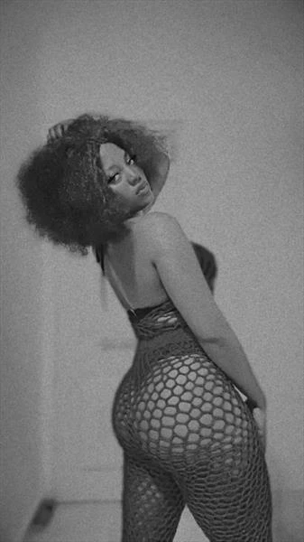 Shantel, Escort, Accra