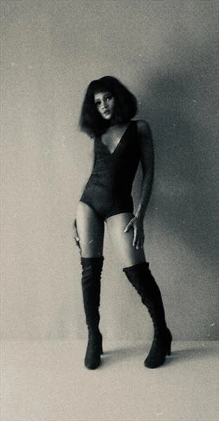 Diva, Escort, Accra