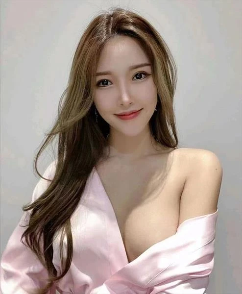 TingTing, Escort, Shanghai