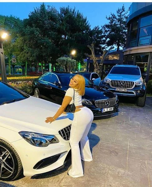 Melissa, Escort, Abidjan