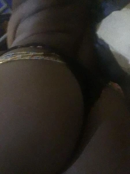 Floxy, Escort, Accra