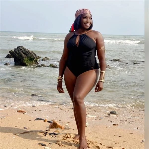 Chelsea, Escort, Accra