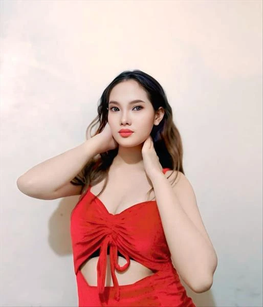 ROSE, Escort, Manila